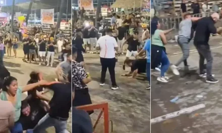 Video: Se arma batalla campal en el carnaval de Veracruz