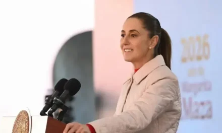 Sheinbaum respalda disculpa de Hugo Aguilar tras polémico video por incidente de su zapatos
