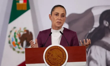 ‘Ellos tendrán que explicar’: Sheinbaum exige a Estados Unidos aclarar cierre del espacio aéreo en El Paso