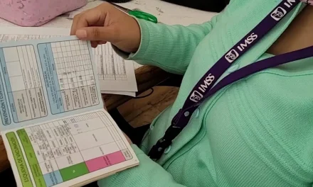 Destaca IMSS la importancia de la Cartilla Nacional de Salud