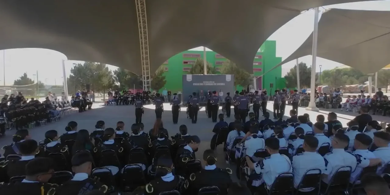 Disfruta Saltillo de despliegue de Bandera Monumental y exhibición de escoltas