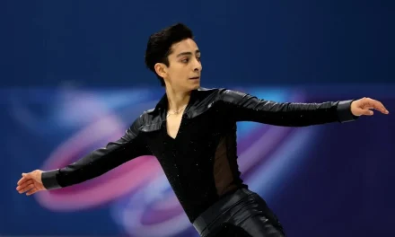 Donovan Carrillo conquista Milan: Una rutina histórica al ritmo de Elvis Presley