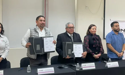 Saltillo: Firma convenio INE y Canirac