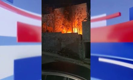Saltillo: Incendio a un lado de la clínica 73 del IMSS moviliza a las autoridades