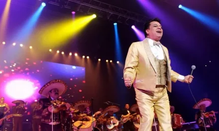 Juan Gabriel vuelve a sonar en la CDMX con un gran concierto sinfónico