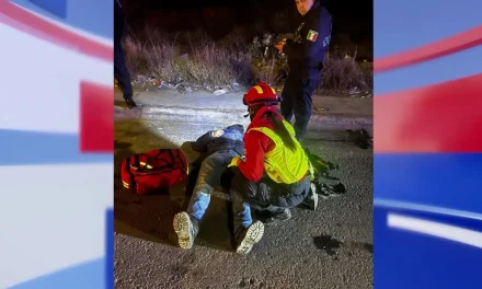 Motociclista resulta lesionado tras ser impactado por tractocamión en Saltillo