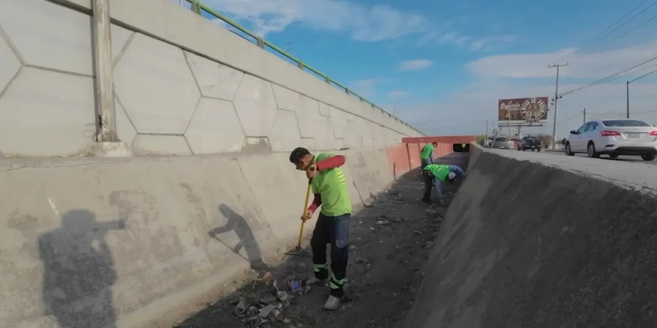 Municipio realiza limpieza profunda en canal pluvial de la colonia San Ramón Ampliación