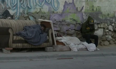 Pasan frío los migrantes en Saltillo
