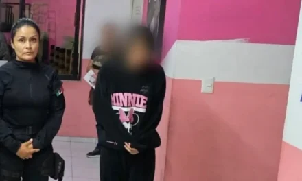 Policías rescatan a joven desaparecida… fue ubicada en la carretera Saltillo-Torreón