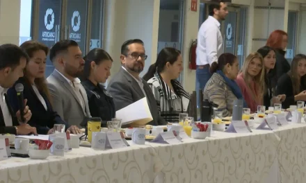 Realizan sesión mensual de CANACINTRA