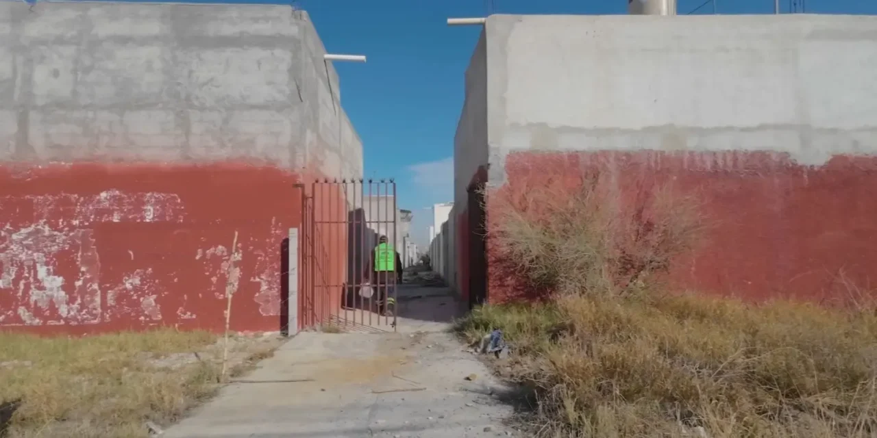 Refuerza Municipio de Saltillo limpieza profunda de callejones en Mirasierra