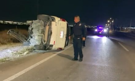 José vuelca su automóvil y termina lesionado en Ramos Arizpe
