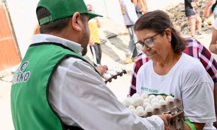 Acerca PRI Saltillo huevo a bajo costo a la colonia La Gloria