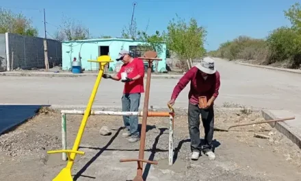 Llevan mantenimiento de plazas a la colonia Los Fresnos