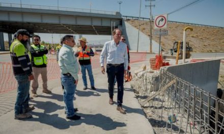 Con labores nocturnas, avanzan trabajos de ampliación de carril en Villa Florida