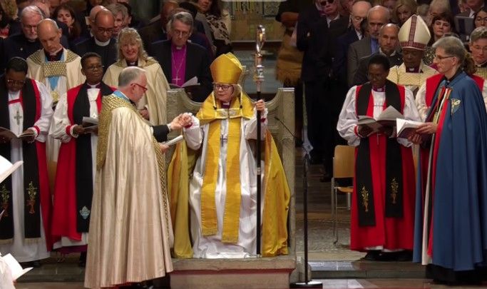 Ella es Sarah Mullally, la primera mujer que liderará la Iglesia anglicana