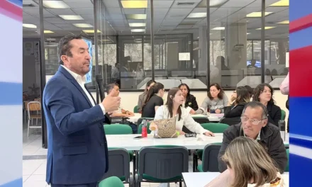 Capacitan a docentes de la UTC