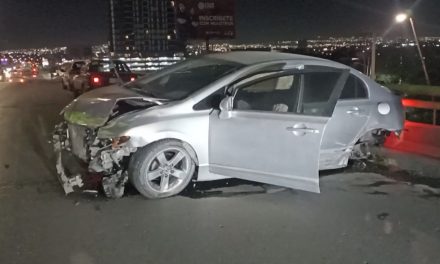 Destroza su vehículo tras choque en Saltillo