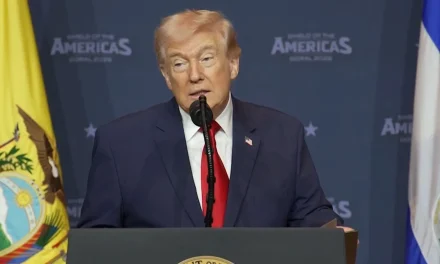 ‘Nunca dejaré que pase’: Trump advierte a Irán sobre armas nucleares y presume poderío petrolero de EE. UU.