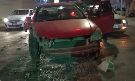 Ebrio no pudo frenar a tiempo en Saltillo