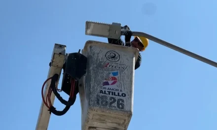 Entre 48 y 72 horas se reparan luminarias en Saltillo