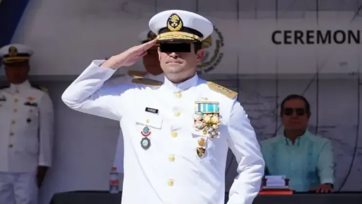 Ordenan a FGR entregar carpeta completa del caso contra vicealmirante Roberto Farías Laguna