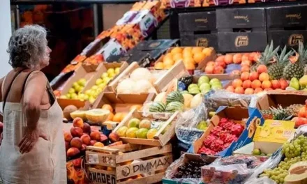 Inflación en México repunta a 4.63%: El mayor nivel en 17 meses impulsado por frutas y verduras