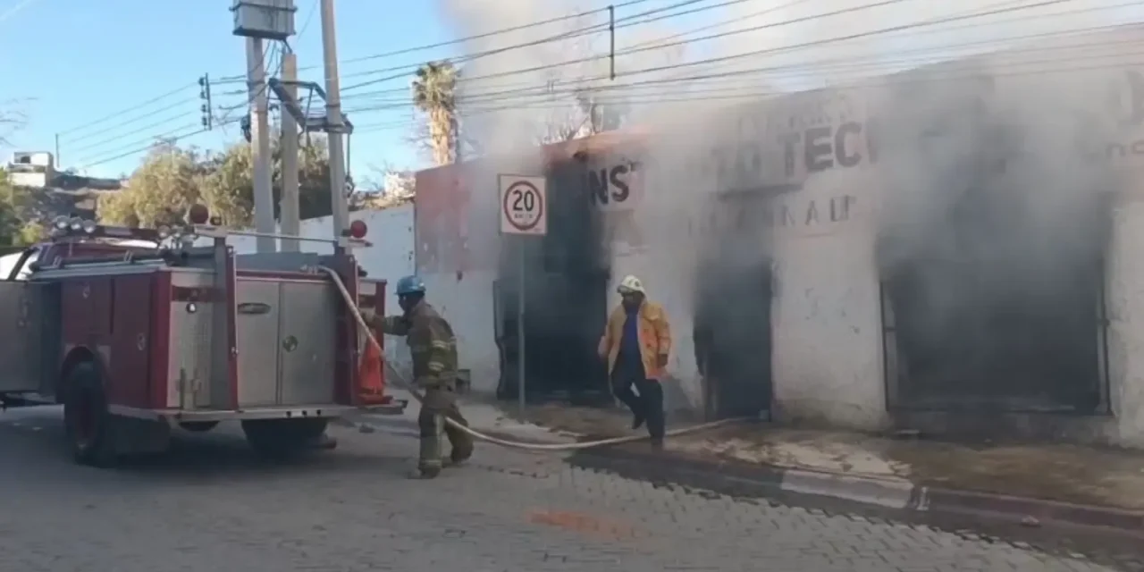 Incendio provocado desata fuerte movilización en el centro de Parras