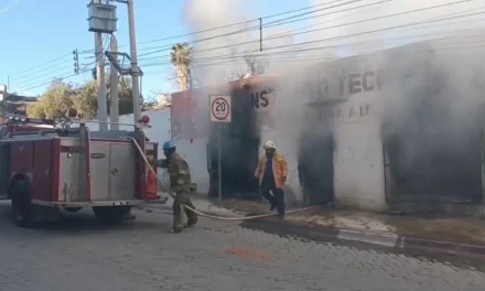 Incendio provocado desata fuerte movilización en el centro de Parras