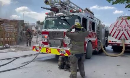 Se incendian tejabanes en Saltillo