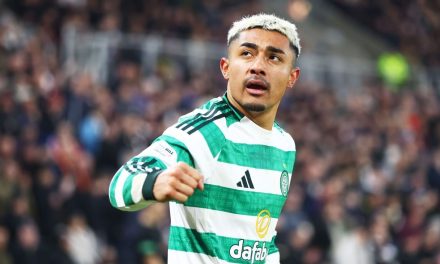 ¡Alarma en el Tri! Julián Araujo se perfila como baja para el Mundial 2026 tras lesión en Escocia