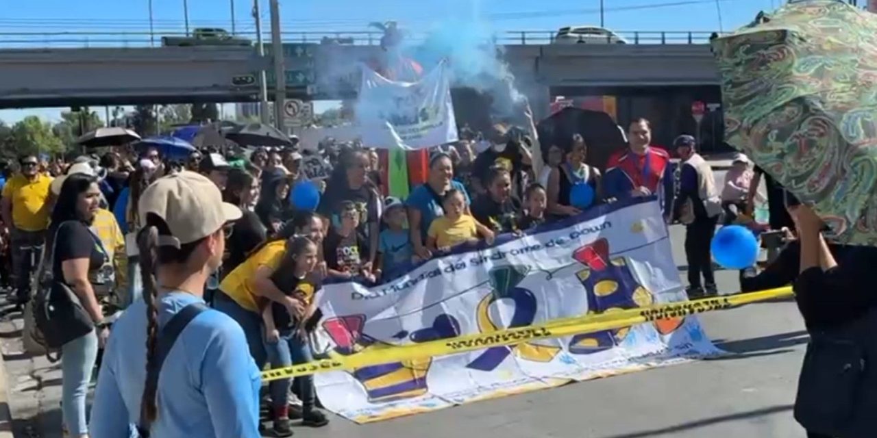 Marchan familias saltillenses por la inclusión en el marco del día del síndrome de Down