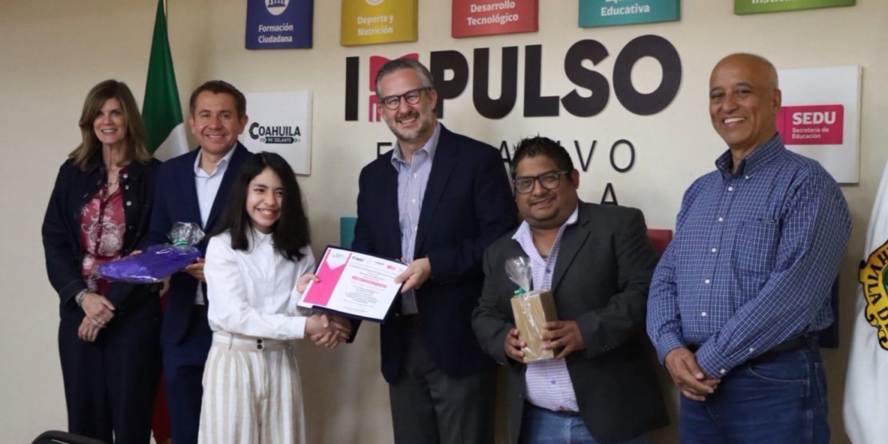 Niñas y niños locutores de ‘puros cuentos’