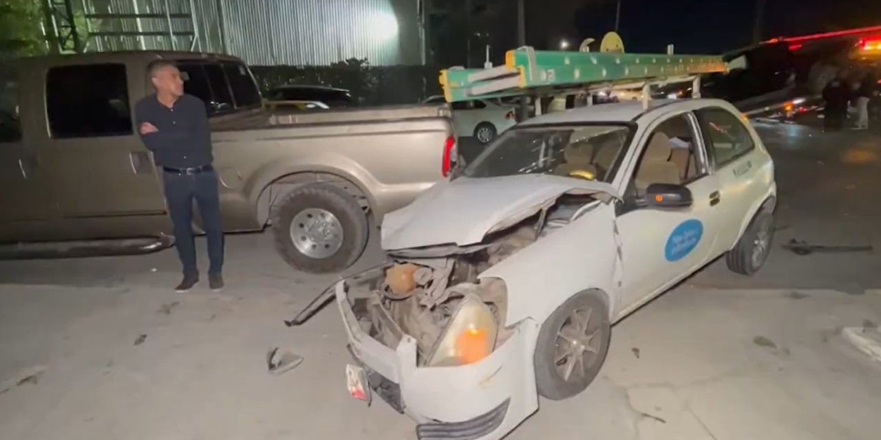No le pudo ganar al semáforo y dejó cuantiosos daños tras choque en Saltillo