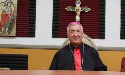 Obispo de San Diego es detenido… es acusado de lavado de dinero y era un ‘cliente frecuente’ de burdel en Tijuana