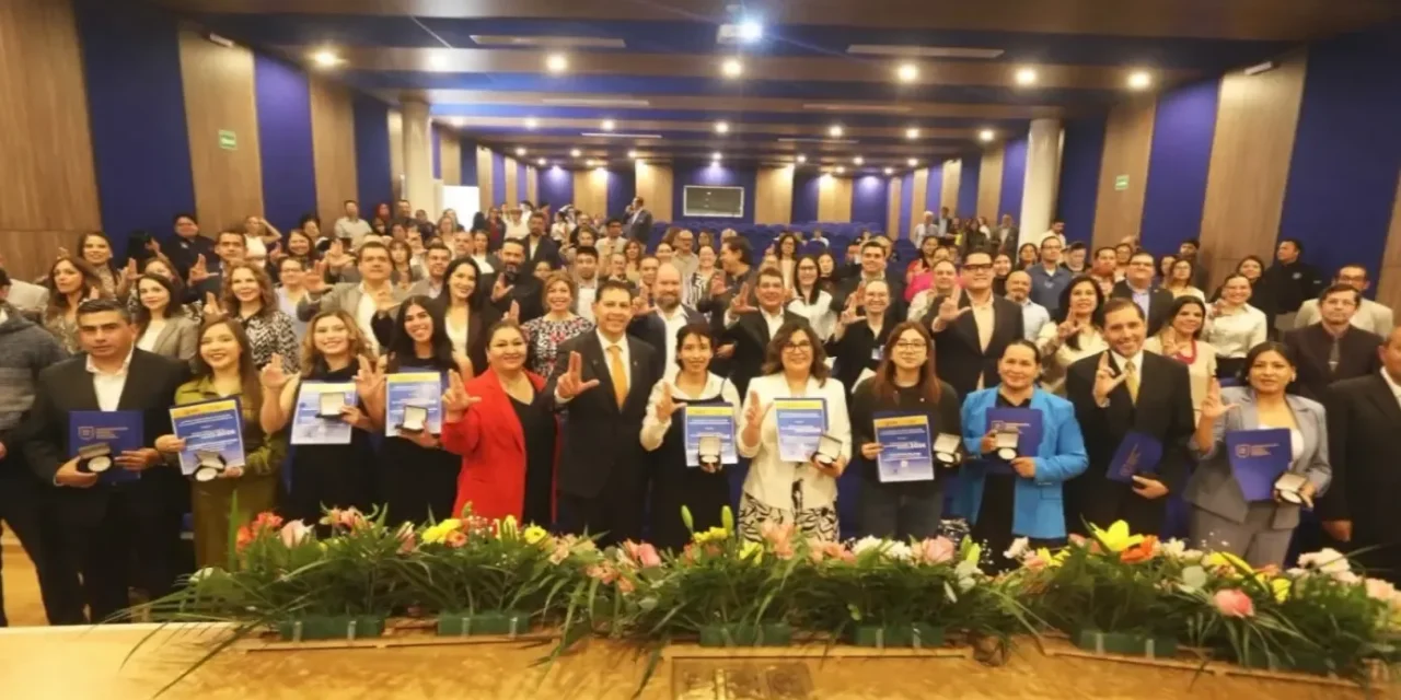 Reconoce UAdeC a Universitarios con Medalla ‘Dr. Mariano Narváez’ 2026