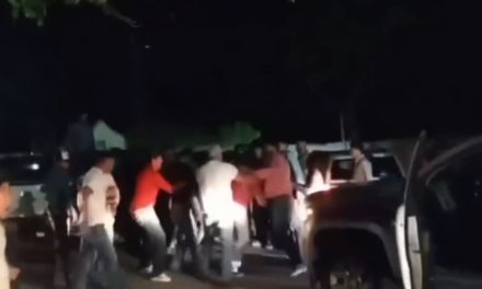 Se vive noche de violencia en General Cepeda; riña masiva deja decenas de heridos
