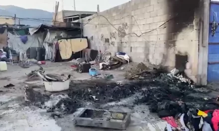Se le quema la ropa que comercializaba tras voraz incendio en Mirasierra