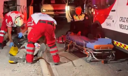Saltillo: Motociclista perdió un testículo tras chocar en Loma Linda