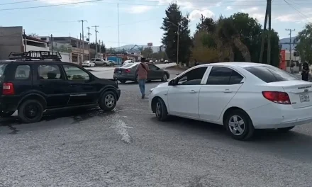Se queda dormido al volante y provoca fuerte choque en Parras