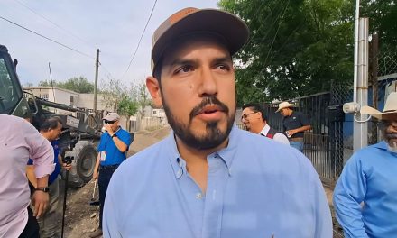 Acuña alista llegada de vuelos comerciales
