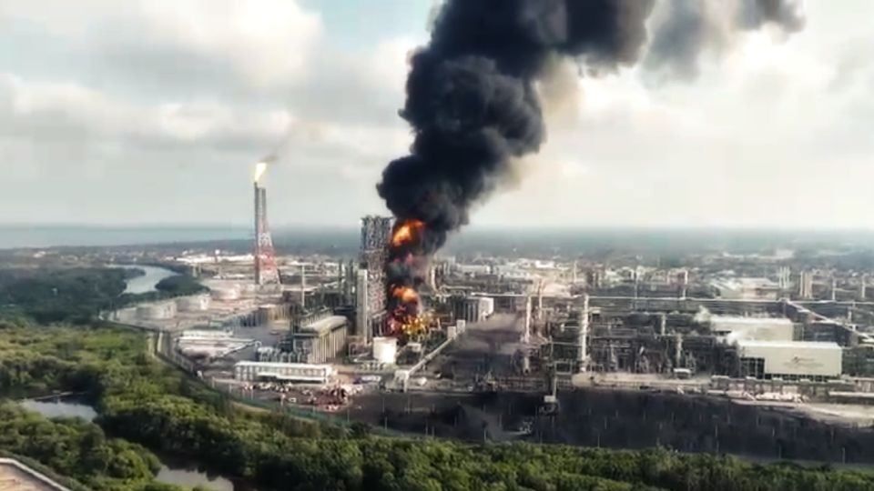 Pemex reporta nuevo incendio en Dos Bocas