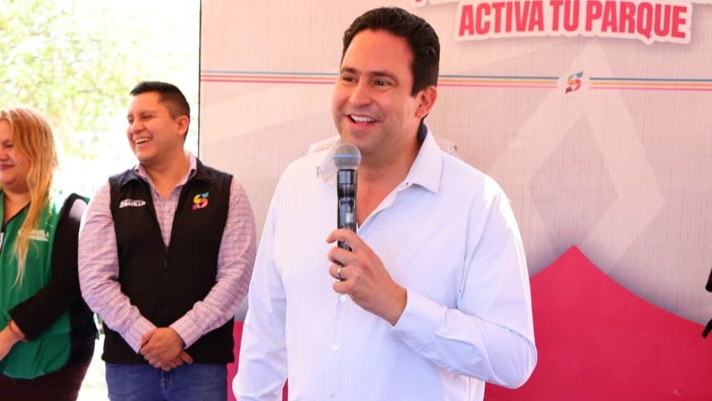 Javier Díaz continúa con entregas y arranques de obras en todo Saltillo