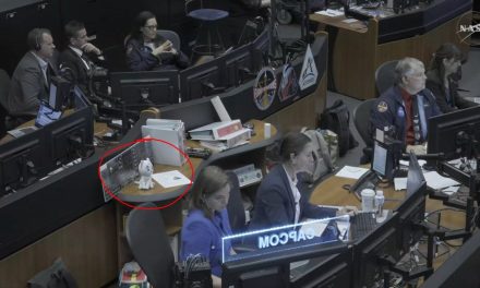 Peluche de Artemis de Sailor Moon es ’parte del equipo’ en la misión Artemis II de la NASA