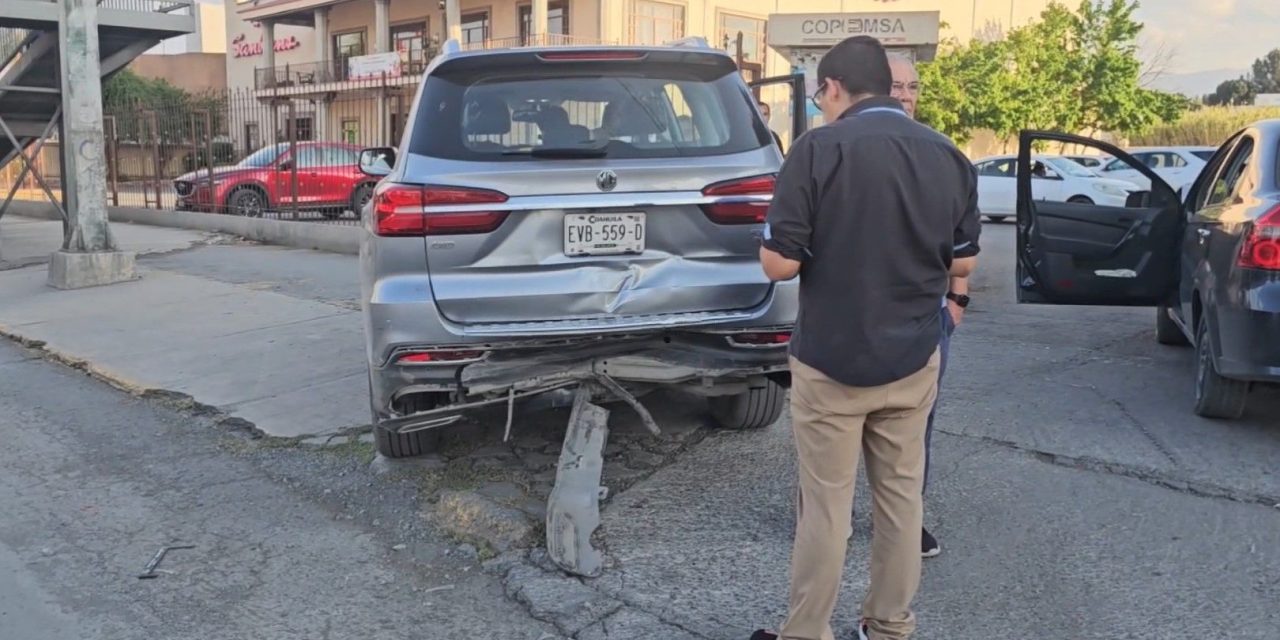 Choque por alcance deja dos lesionados en Saltillo