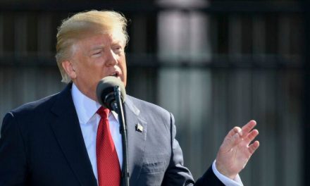 Trump ordena bloqueo total a Irán y amenaza con ataques ‘brutales’ en el Estrecho de Ormuz