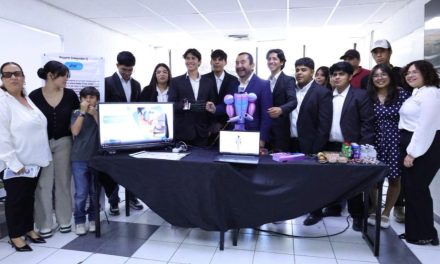 Alumnos exponen proyectos en Muestra de Mecatrónica de la UTC