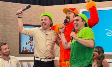 México vuelve a derrotar a la IA con el crossover más épico entre Malcolm  y La Familia Peluche