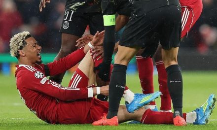 Hugo Ekitike  salió llorando tras lesion en el tendón de Aquiles y se pierde el Mundial 2026