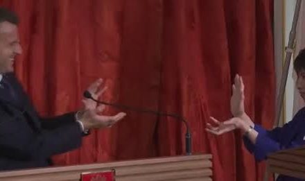 Presidente de Francia y la primera ministra japonesa cierran conferencia de prensa haciendo el Kamehameha de Goku